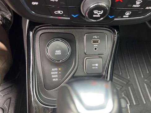 Used 2021 Jeep Compass Limited image 56