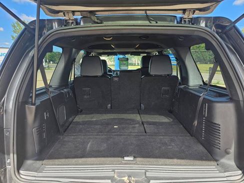 Used 2016 Ford Expedition XLT w/ Equipment Group 202A AWD/4WD image 7