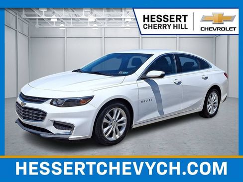 Certified 2018 Chevrolet Malibu LT FWD image 1