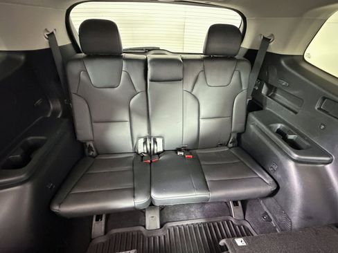 Used 2023 Kia Telluride EX w/ EX Captain's Chair Package image 6
