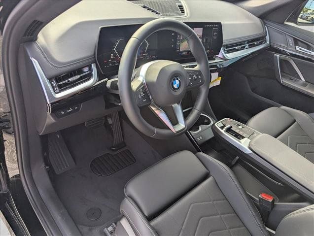 Used 2026 BMW X1 xDrive28i AWD/4WD image 3