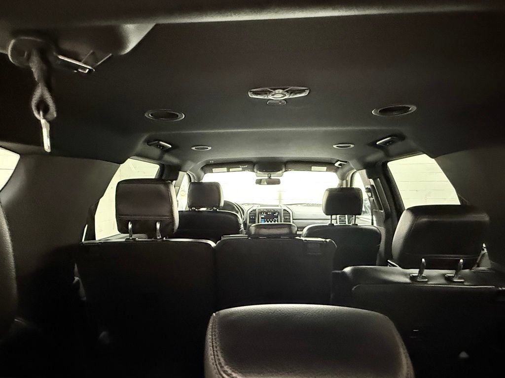 Used 2019 Ford Expedition XLT w/ Equipment Group 202A AWD/4WD image 50