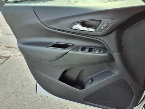 Used 2023 Chevrolet Equinox LT FWD image 18