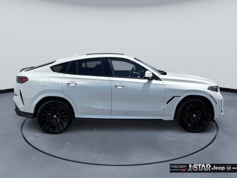 Used 2024 BMW X6 xDrive40i w/ Premium Package AWD/4WD image 4