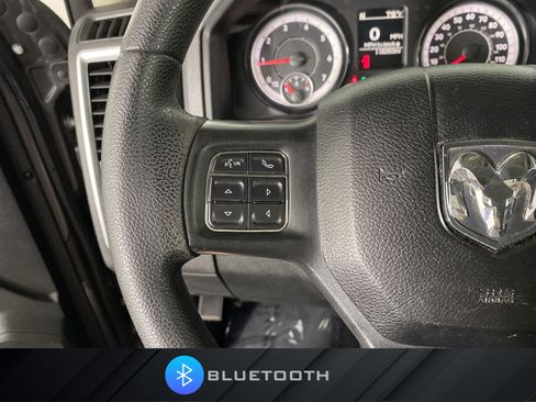 Used 2017 RAM 1500 Classic SLT RWD image 18