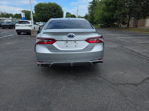 Used 2024 Toyota Camry SE FWD image 7