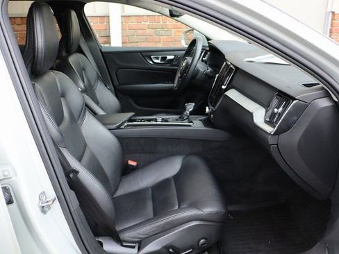 Used 2021 Volvo V60 T5 Cross Country w/ Climate Package image 44