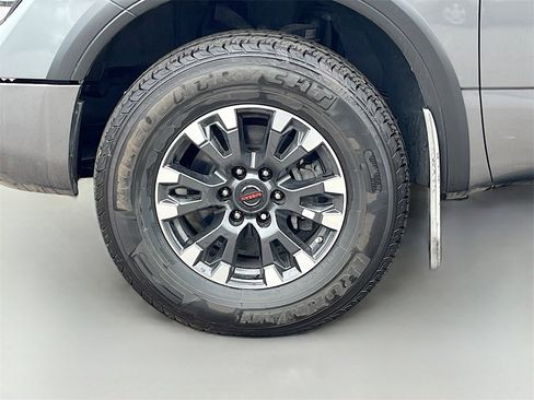 Used 2021 Nissan Titan PRO-4X w/ Pro-4x Convenience Package image 27