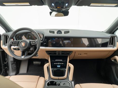 New 2026 Porsche Cayenne Coupe image 30