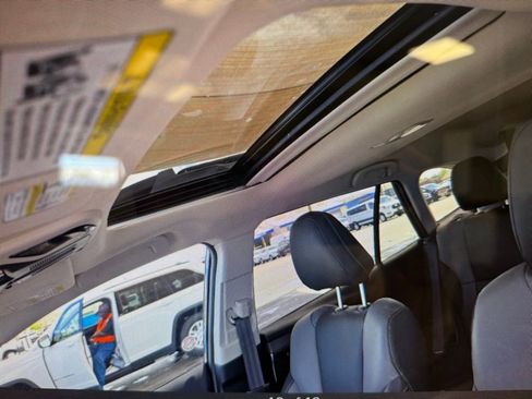 Used 2025 Subaru Outback Onyx Edition image 10