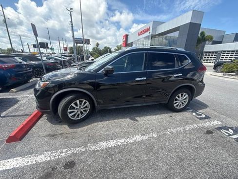 Certified 2020 Nissan Rogue SV AWD/4WD image 1