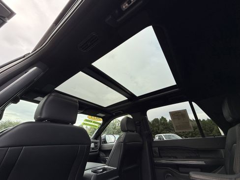 Used 2023 Ford Expedition Max Platinum image 28