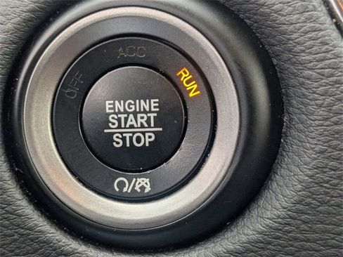 Used 2018 Dodge Durango GT image 23