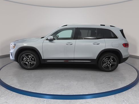 New 2026 Mercedes-Benz GLB 250 4MATIC image 8