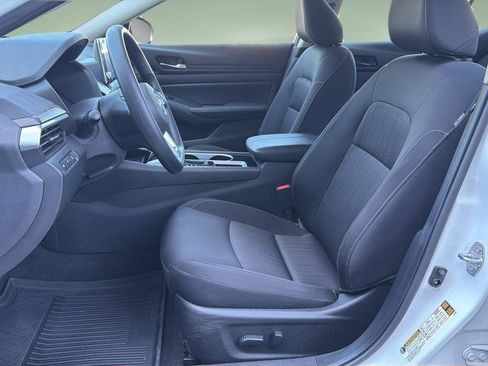 Certified 2024 Nissan Altima 2.5 SV FWD image 17