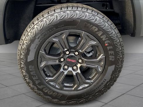 New 2025 GMC Canyon Elevation w/ Convenience Package image 11