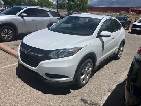 Used 2016 Honda HR-V LX image 1