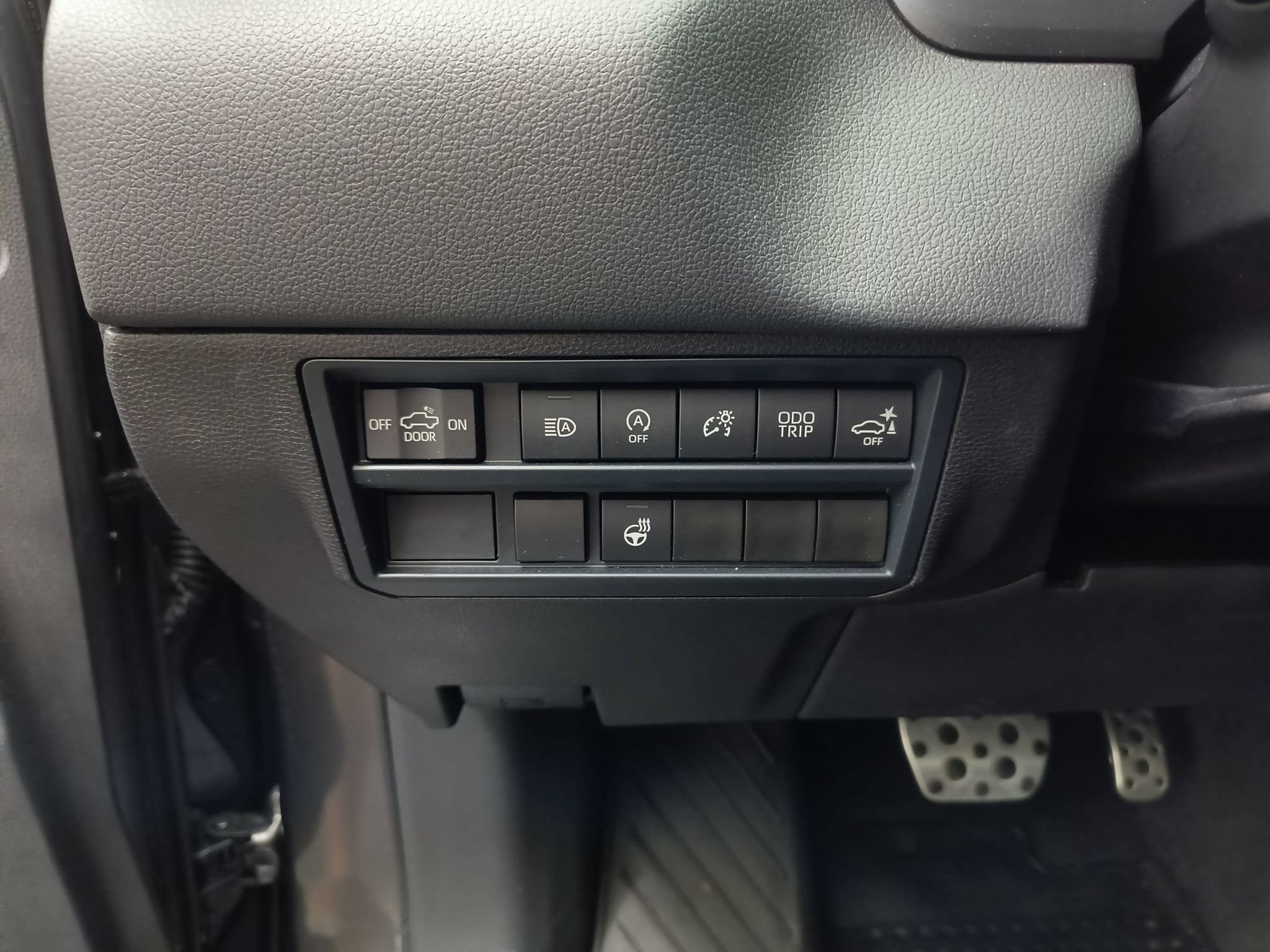 Used 2025 Toyota Tundra Limited w/ TRD Off-Road Package AWD/4WD image 14