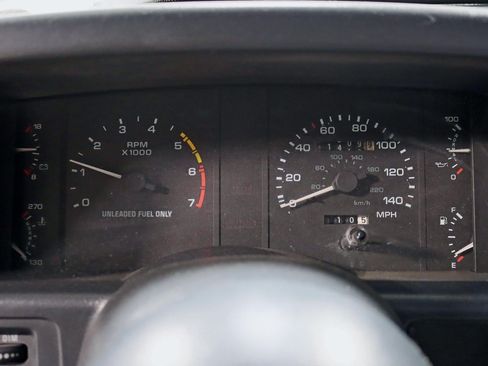Used 1989 Ford Mustang LX RWD image 16