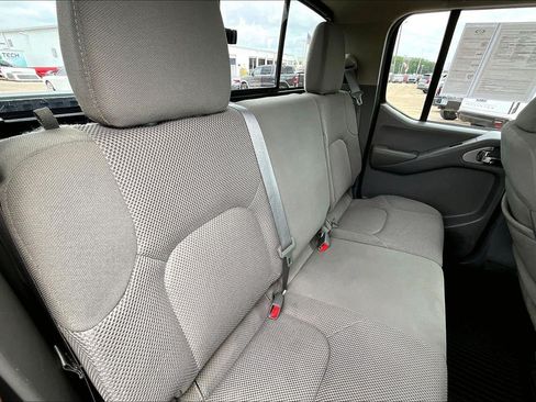 Used 2021 Nissan Frontier SV RWD image 24