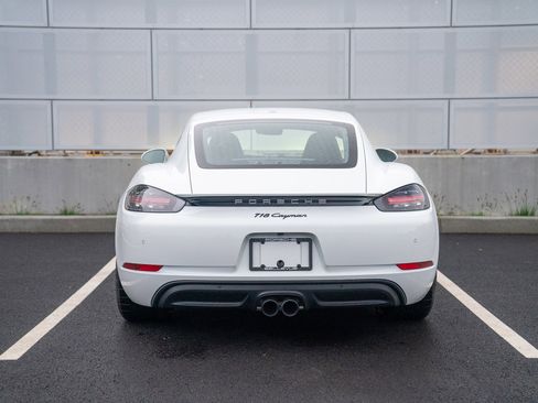 Used 2024 Porsche 718 Cayman image 7