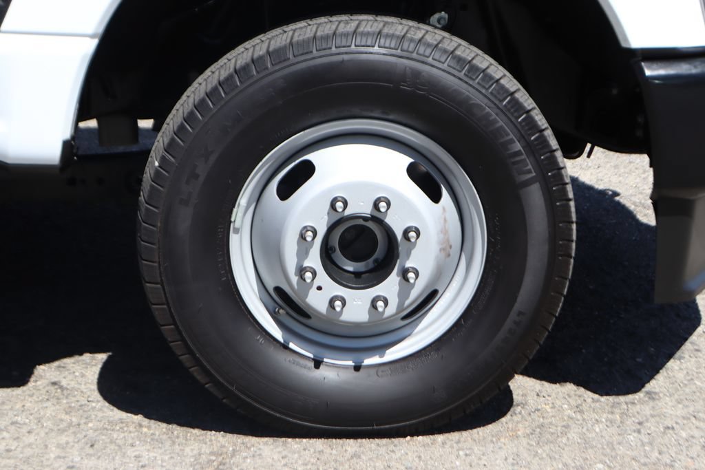 Used 2024 Ford F350 XL w/ XL Driver Assist Package AWD/4WD image 41