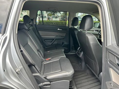 Used 2023 Volkswagen Atlas SE w/ Black Wheel Package FWD image 45