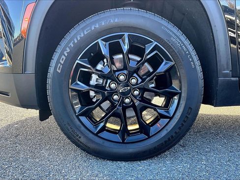 Used 2024 Chevrolet Traverse LS w/ Midnight/Sport Edition image 9