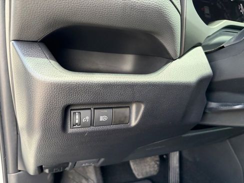 Used 2024 Toyota RAV4 XLE AWD/4WD image 28