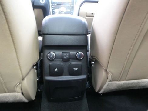 Used 2017 Ford Explorer Limited w/ Equipment Group 301A FWD image 34