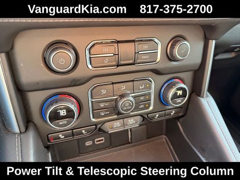 Used 2024 Chevrolet Tahoe Z71 w/ Luxury Package image 23