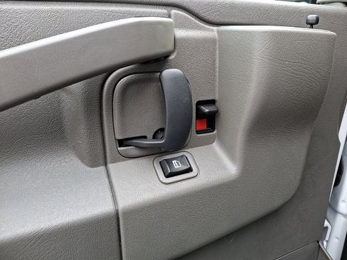 Certified 2024 Chevrolet Express 2500 w/ Driver Convenience Package image 25