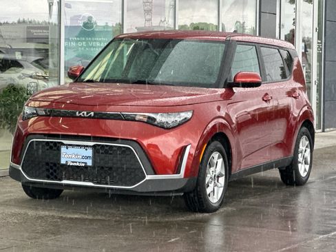 Used 2023 Kia Soul LX w/ LX Technology Package FWD image 7