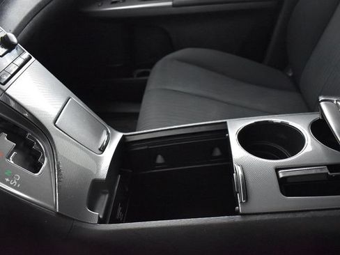 Used 2014 Toyota Venza LE FWD image 14