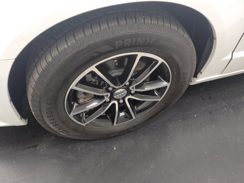 Used 2016 Dodge Grand Caravan SXT FWD image 31