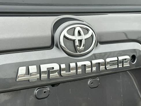 Used 2018 Toyota 4Runner SR5 image 26