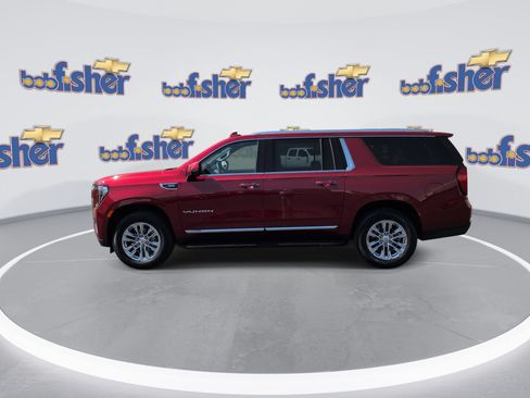 Certified 2024 GMC Yukon XL SLT w/ SLT Premium Package AWD/4WD image 5