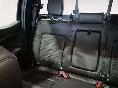 New 2025 Ford Ranger Lariat w/ FX4 Off-Road Package image 16