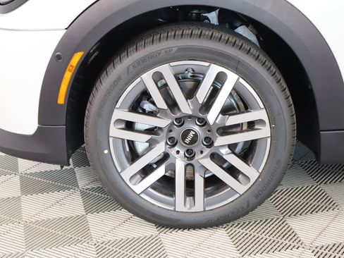 New 2026 MINI Cooper 2-Door Hardtop FWD image 16