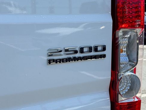 Used 2026 RAM ProMaster 2500 w/ Convenience Group FWD image 10