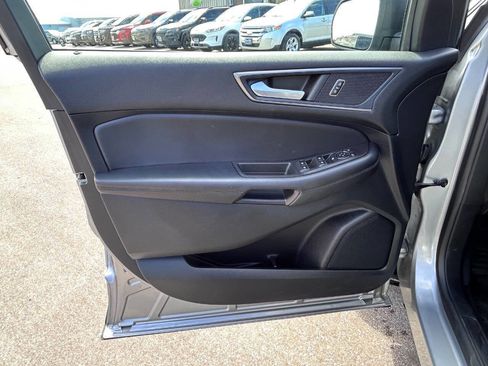 Used 2022 Ford Edge SE AWD/4WD image 17
