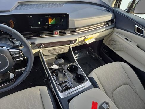 New 2026 Kia Carnival EX image 22