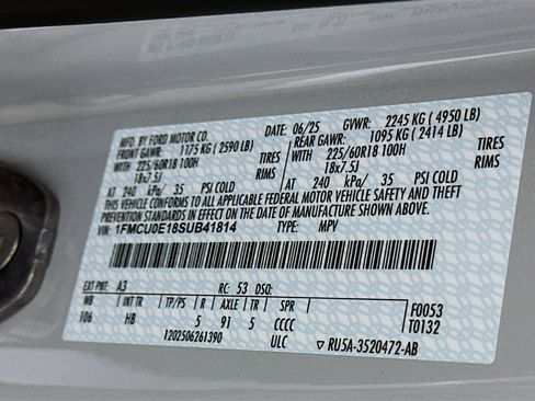 Used 2025 Ford Escape SE image 12