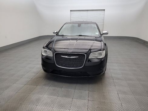 Used 2015 Chrysler 300 C RWD image 15