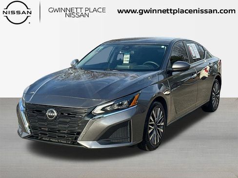 Certified 2023 Nissan Altima 2.5 SV image 1