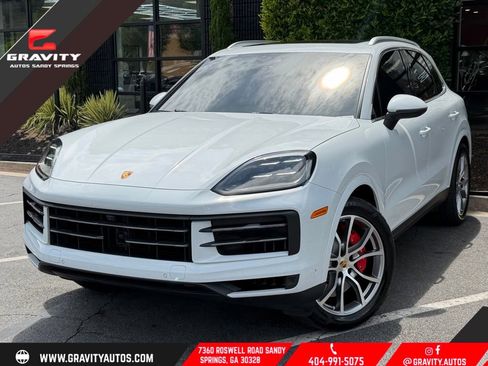Used 2024 Porsche Cayenne S AWD/4WD image 1
