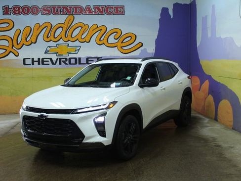 Used 2025 Chevrolet Trax ACTIV w/ Sunroof Package FWD image 8