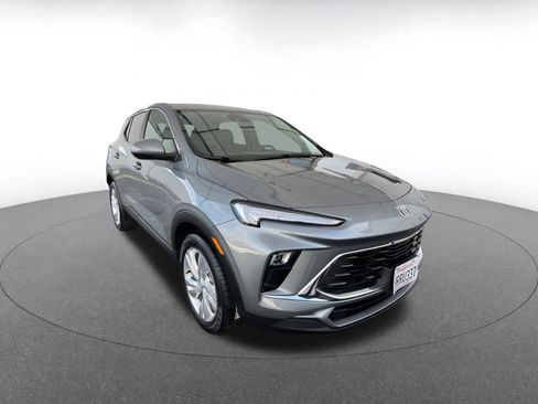 Used 2025 Buick Encore GX Preferred image 1