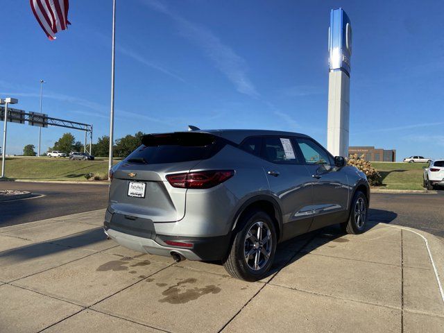Used 2025 Chevrolet Blazer LT FWD image 11