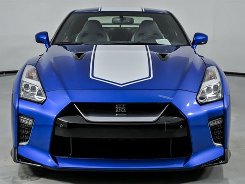Used 2020 Nissan GT-R Premium AWD/4WD image 5